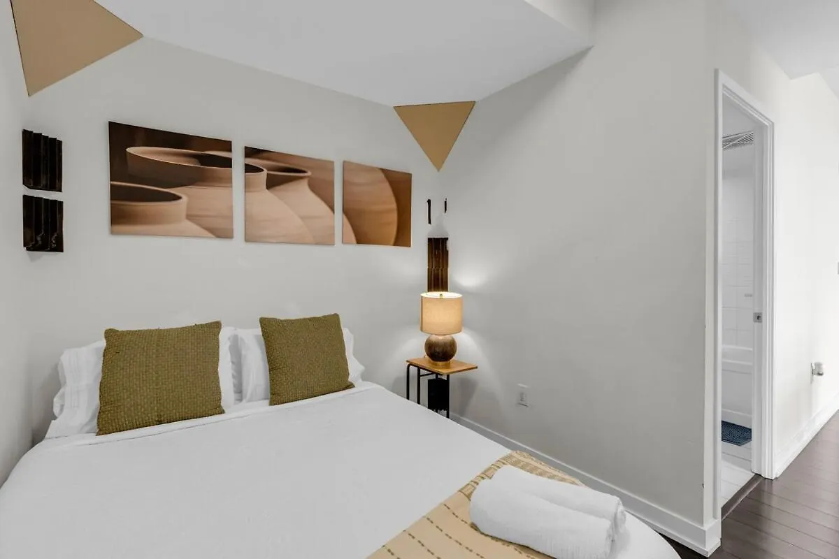 Prestige Downtown Suite - Free Parking Toronto Canada