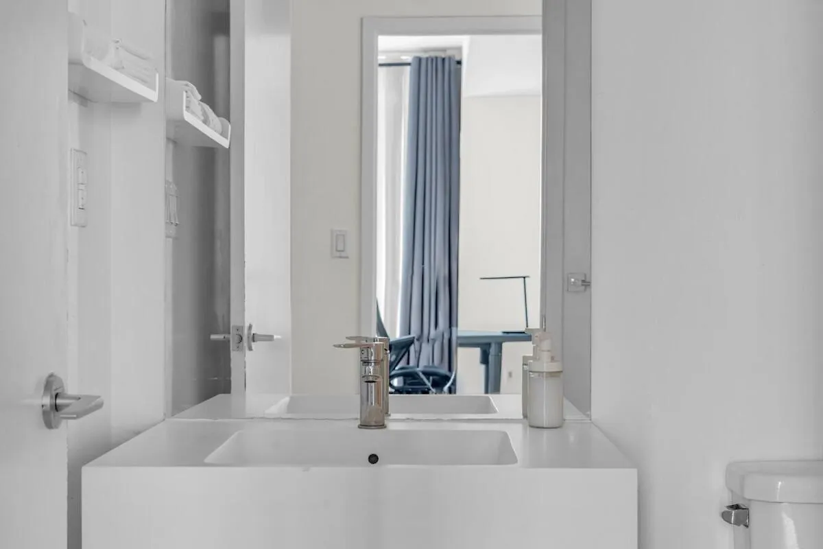 Prestige Downtown Suite - Free Parking Toronto 0*,  Canada