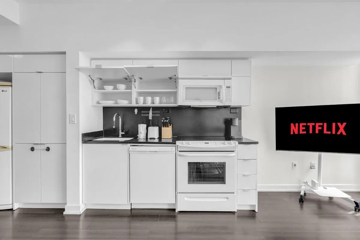 Prestige Downtown Suite - Free Parking Toronto Apartment