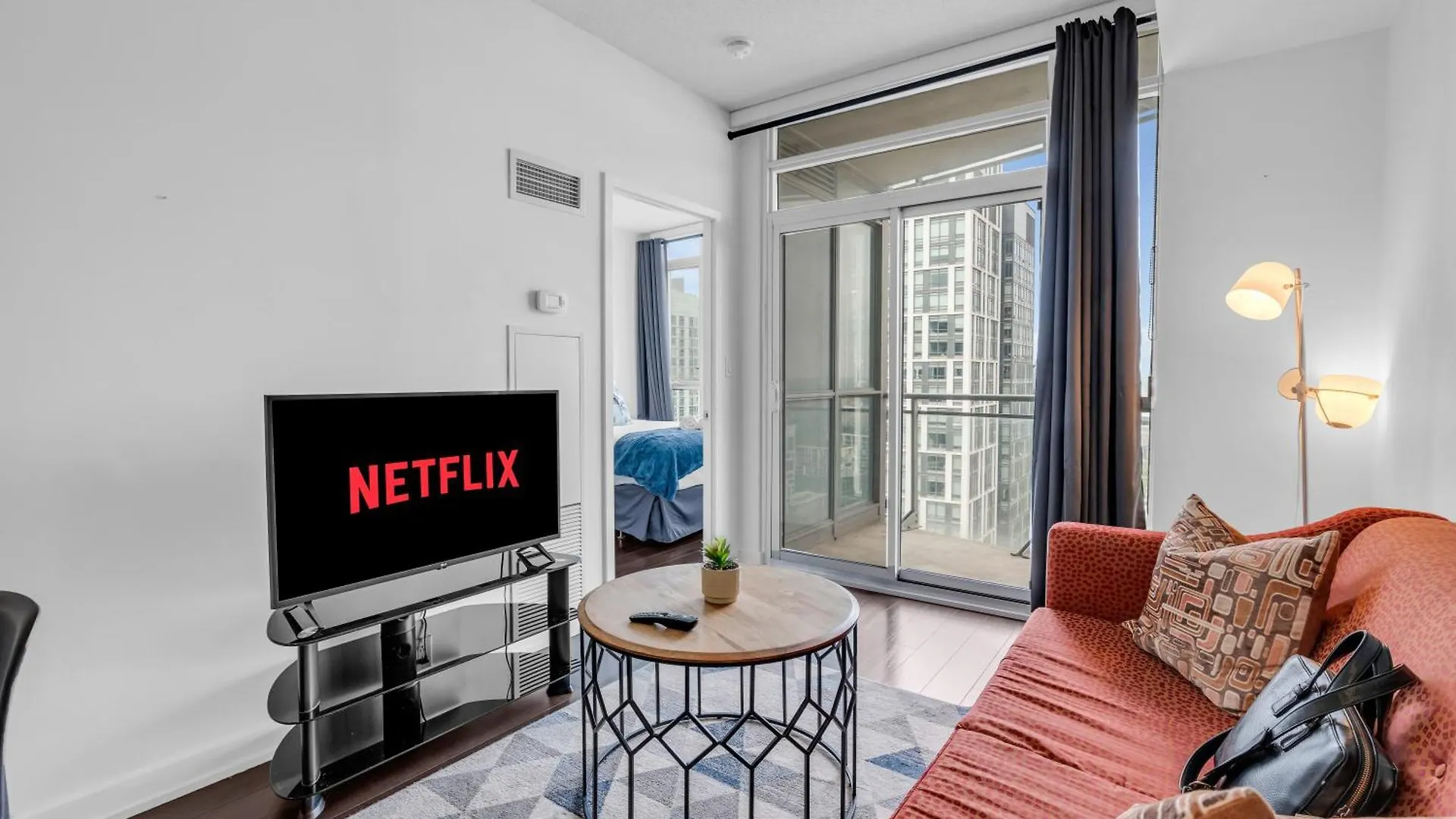 Prestige Downtown Suite - Free Parking Toronto 0*,  Canada