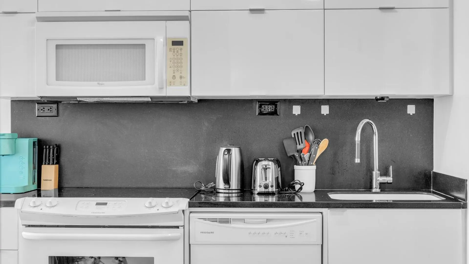Apartment Prestige Downtown Suite - Free Parking Toronto