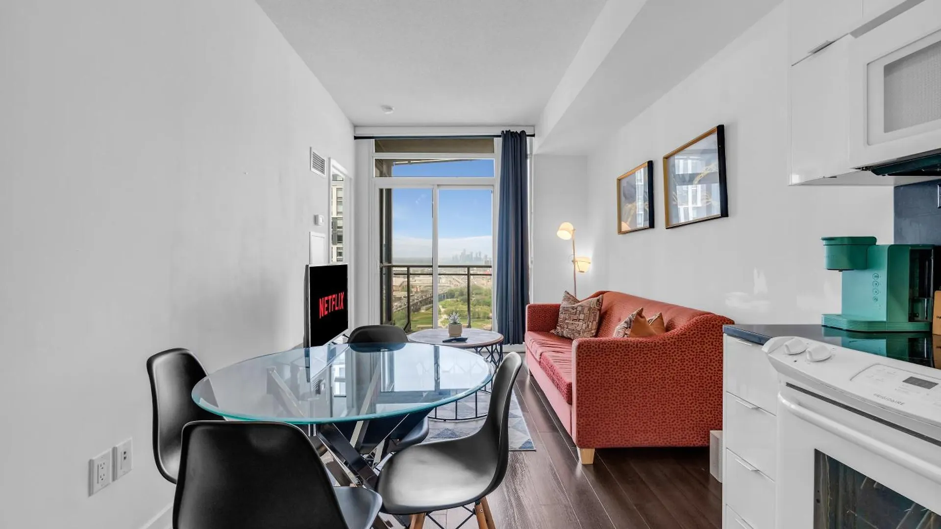 Prestige Downtown Suite - Free Parking Toronto Apartment