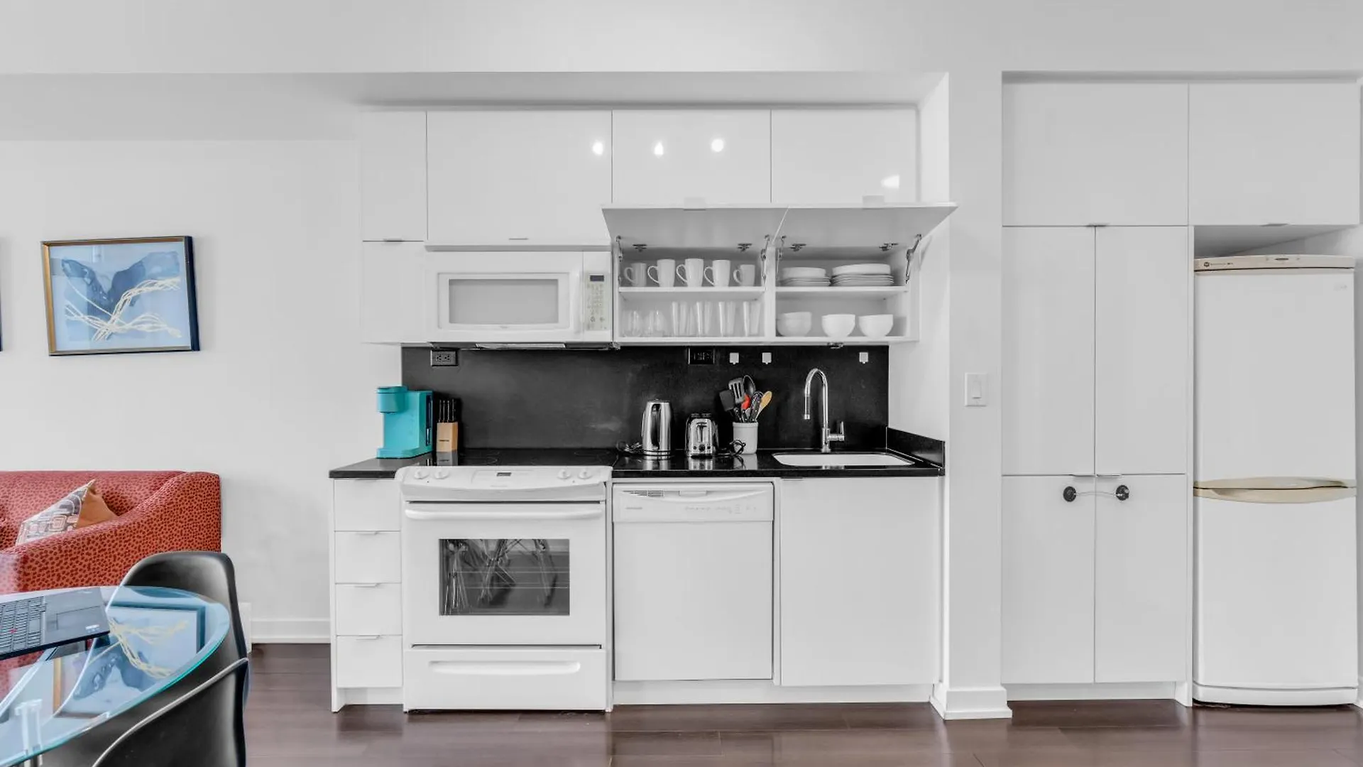 Prestige Downtown Suite - Free Parking Toronto Apartment