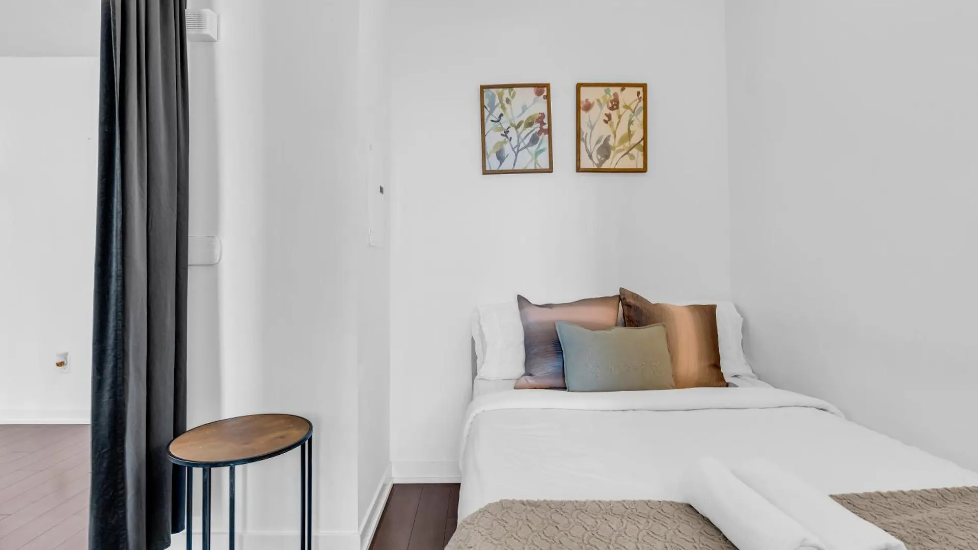 Prestige Downtown Suite - Free Parking Toronto